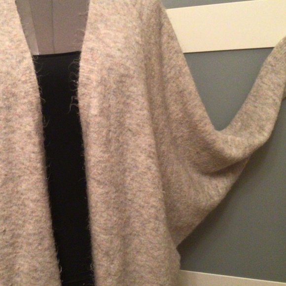 Bobbles&Lace Batwing Sleeve Open Oversized Duster - Picture 2 of 6